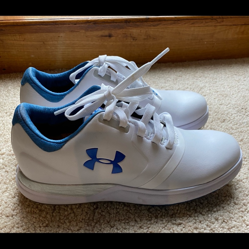 Under Armour woman’s Golf Shoes